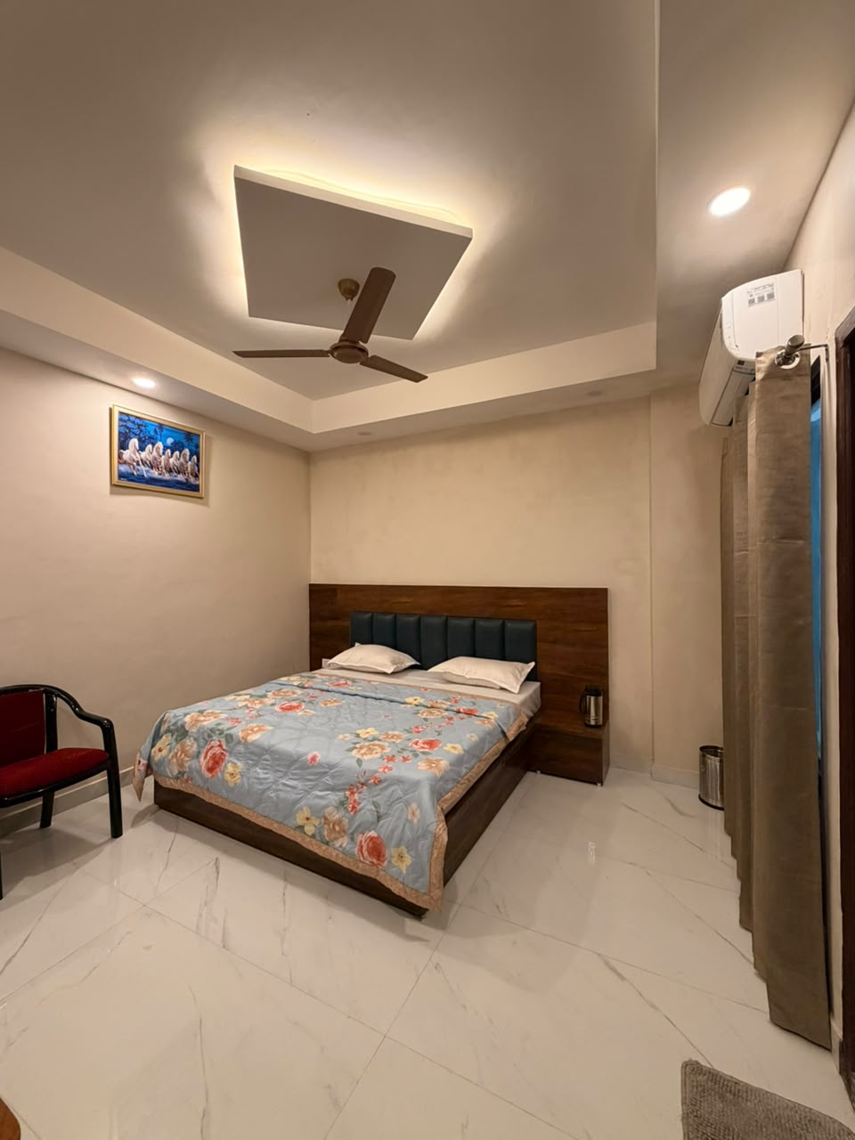 Triple S Hotel